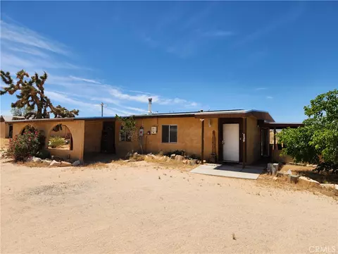 Exterior - 1050 Alta Ave, Landers, CA 92285 photo 7 of 8