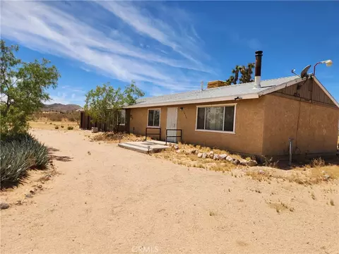Exterior - 1050 Alta Ave, Landers, CA 92285 photo 2 of 8