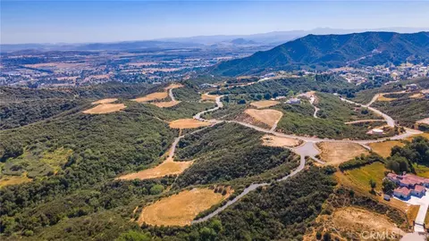 7050 Royal View Ct, Yucaipa, CA 92399