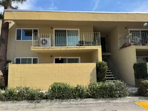 11138 Aqua Vis #29, Studio City, CA 91602
