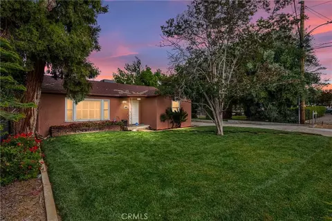 Exterior - 546 North Pl, Redlands, CA 92373 photo 3 of 12