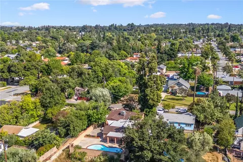View/Area - 546 North Pl, Redlands, CA 92373 photo 1 of 4