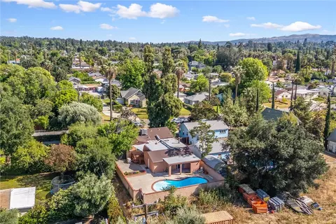 View/Area - 546 North Pl, Redlands, CA 92373 photo 3 of 4