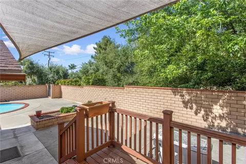 Exterior - 546 North Pl, Redlands, CA 92373 photo 6 of 12