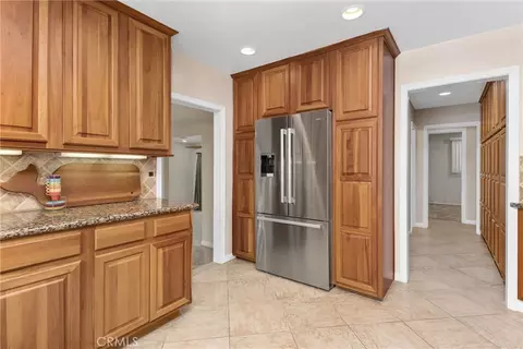 Kitchen - 546 North Pl, Redlands, CA 92373 photo 3 of 4