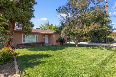 Exterior - 546 North Pl, Redlands, CA 92373 photo 4 of 12