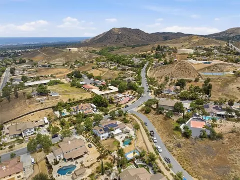 View/Area - 856 Harness, Norco, CA 92860 photo 10 of 12