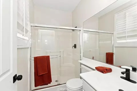 Bath - 856 Harness, Norco, CA 92860 photo 1 of 4