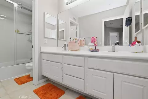 Bath - 856 Harness, Norco, CA 92860 photo 5 of 6