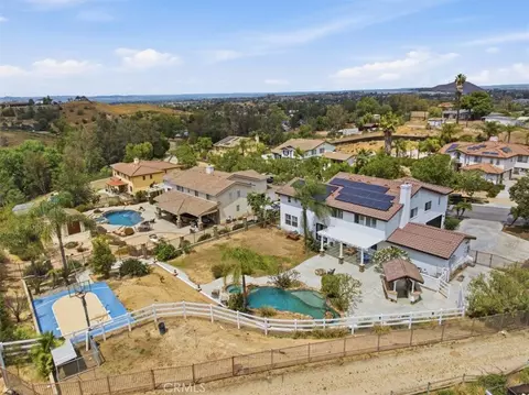View/Area - 856 Harness, Norco, CA 92860 photo 2 of 12
