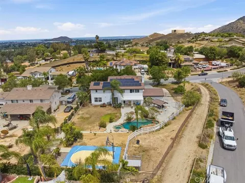 View/Area - 856 Harness, Norco, CA 92860 photo 1 of 12