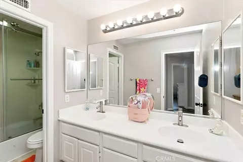 Bath - 856 Harness, Norco, CA 92860 photo 4 of 4