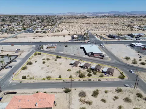 72121 Hatch Rd, Twentynine Palms, CA 92277 photo 4