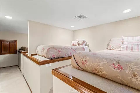 Bedroom - 27563 W Shore Rd, Lake Arrowhead, CA 92352 photo 7 of 7