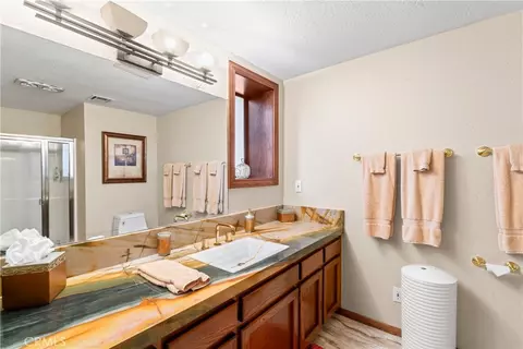 Bath - 27563 W Shore Rd, Lake Arrowhead, CA 92352 photo 3 of 4