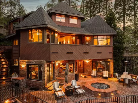 27563 W West Shore Rd, Lake Arrowhead, CA 92352