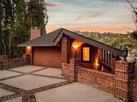 Exterior - 27563 W Shore Rd, Lake Arrowhead, CA 92352 photo 3 of 12