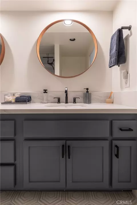 Bath - 1145 Voltaire, Lake Arrowhead, CA 92352 photo 3 of 3