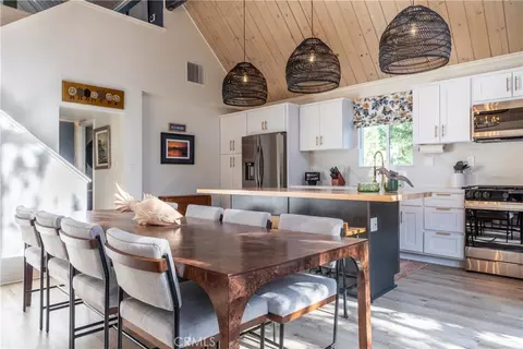 Dining - 1145 Voltaire, Lake Arrowhead, CA 92352 photo 1 of 1
