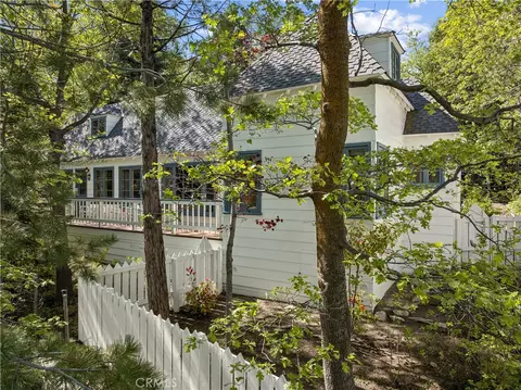 Exterior - 373 John Muir, Lake Arrowhead, CA 92352 photo 5 of 14