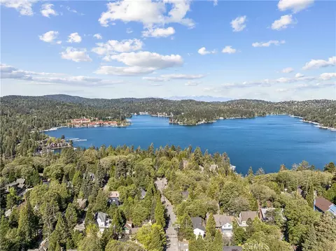 View/Area - 373 John Muir, Lake Arrowhead, CA 92352 photo 3 of 4