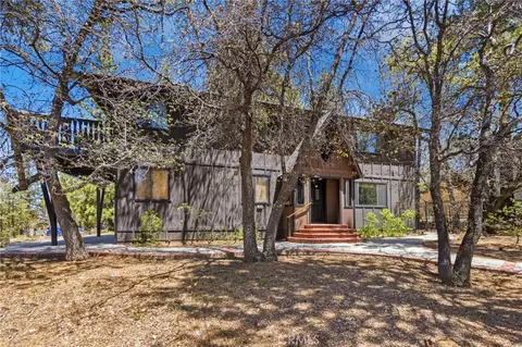 1584 Wolf Rd, Big Bear Lake, CA 92315