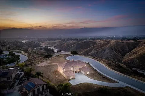 820 Panorama Pt, Redlands, CA 92373