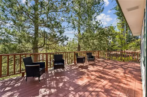 Exterior - 26166 Circle Dr, Lake Arrowhead, CA 92352 photo 2 of 4