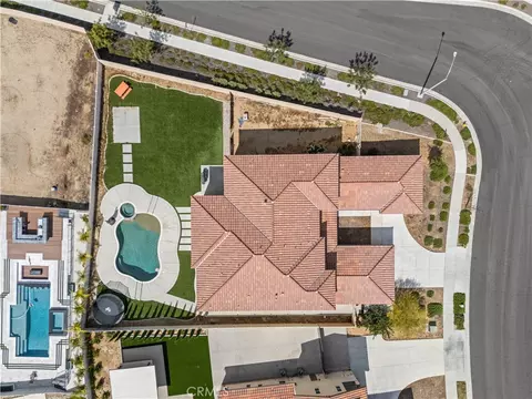 View/Area - 17151 Cambria Ct, Riverside, CA 92503 photo 1 of 4