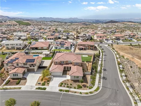 View/Area - 17151 Cambria Ct, Riverside, CA 92503 photo 4 of 4