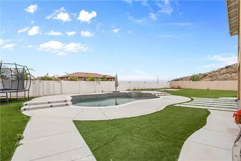 Exterior - 17151 Cambria Ct, Riverside, CA 92503 photo 7 of 8