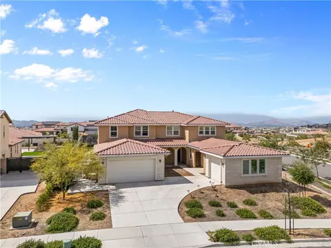 Exterior - 17151 Cambria Ct, Riverside, CA 92503 photo 2 of 8