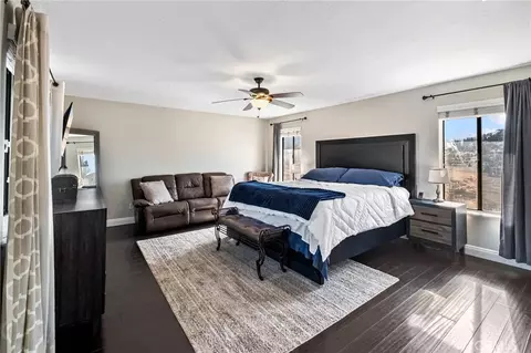 Bedroom - 12825 Cedar St, Hesperia, CA 92344 photo 4 of 8