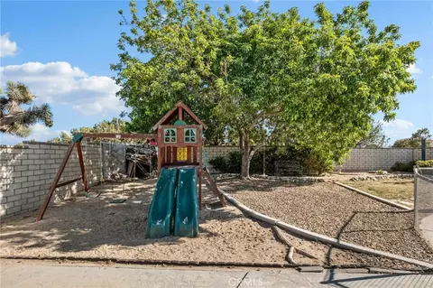 Exterior - 12825 Cedar St, Hesperia, CA 92344 photo 8 of 10