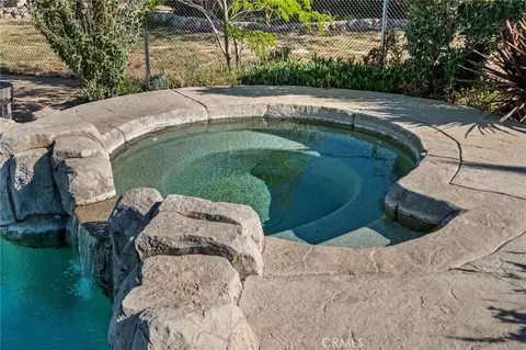 Exterior - 12825 Cedar St, Hesperia, CA 92344 photo 7 of 10
