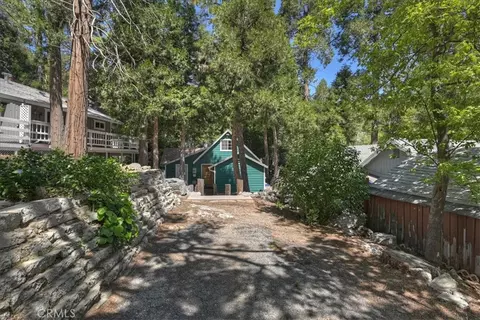 Exterior - 23734 Shady Ln, Crestline, CA 92325 photo 7 of 8