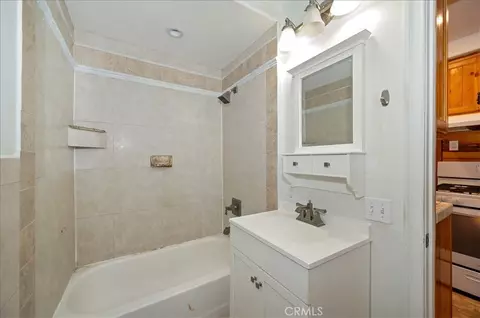 Bath - 23734 Shady Ln, Crestline, CA 92325 photo 1 of 1