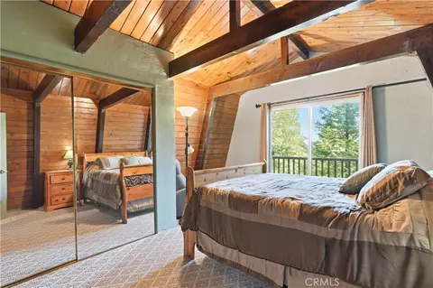 Bedroom - 24091 Lakeview, Crestline, CA 92325 photo 4 of 6