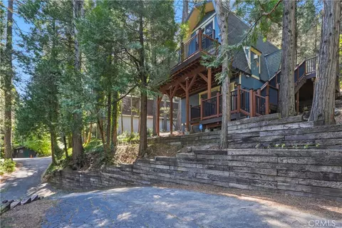 Exterior - 24091 Lakeview, Crestline, CA 92325 photo 3 of 11