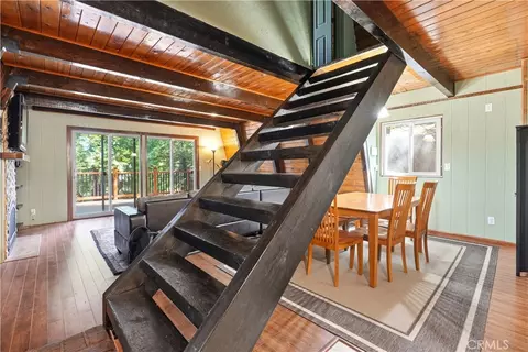 Entry Way - 24091 Lakeview, Crestline, CA 92325 photo 1 of 2