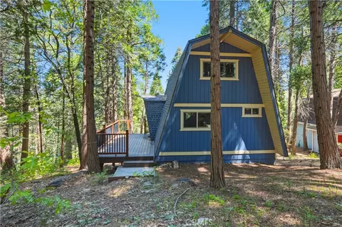 Exterior - 24091 Lakeview, Crestline, CA 92325 photo 8 of 11