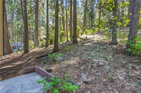 Exterior - 24091 Lakeview, Crestline, CA 92325 photo 7 of 11