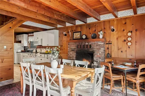 144 Marshall Rd, Lake Arrowhead, CA 92352