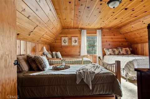 Bedroom - 144 Marshall Rd, Lake Arrowhead, CA 92352 photo 4 of 9