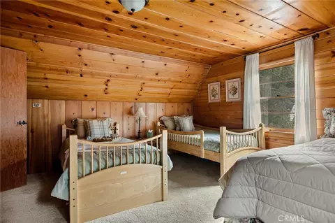 Bedroom - 144 Marshall Rd, Lake Arrowhead, CA 92352 photo 5 of 9