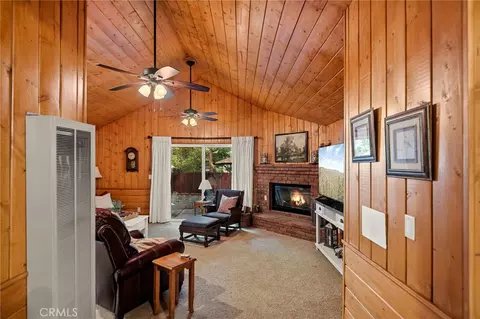 Entry Way - 144 Marshall Rd, Lake Arrowhead, CA 92352 photo 2 of 2