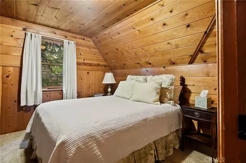 Bedroom - 144 Marshall Rd, Lake Arrowhead, CA 92352 photo 8 of 9