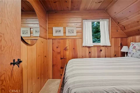 Bedroom - 144 Marshall Rd, Lake Arrowhead, CA 92352 photo 7 of 9