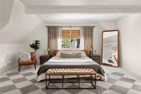Bedroom - 28001 N Bay, Lake Arrowhead, CA 92352 photo 1 of 7