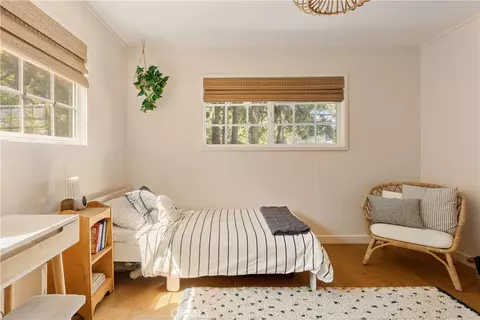 Bedroom - 28001 N Bay, Lake Arrowhead, CA 92352 photo 6 of 7